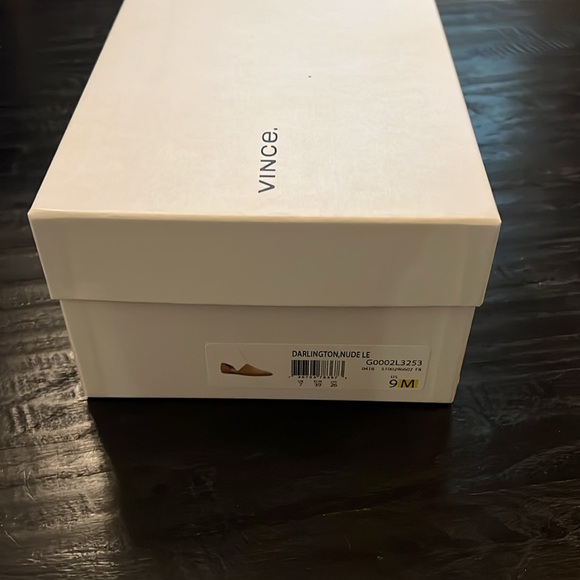 Vince Darlington, Nude Size 9 - Picture 2 of 3